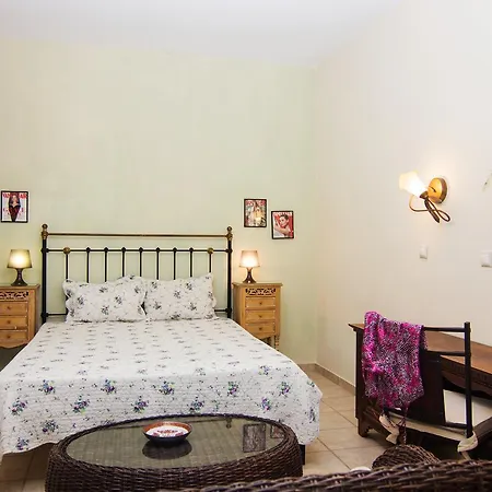 Inn Stephanou 2*
